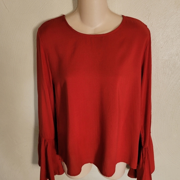 Heart & Hips Red Bell Sleeve Top Size Women's Medium NEW with Tag - Picture 3 of 10